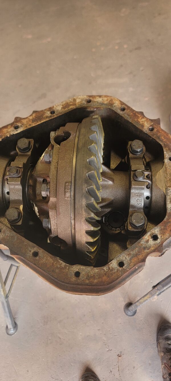 NOS GM Corporate 14 Bolt Rear axle - Image 5